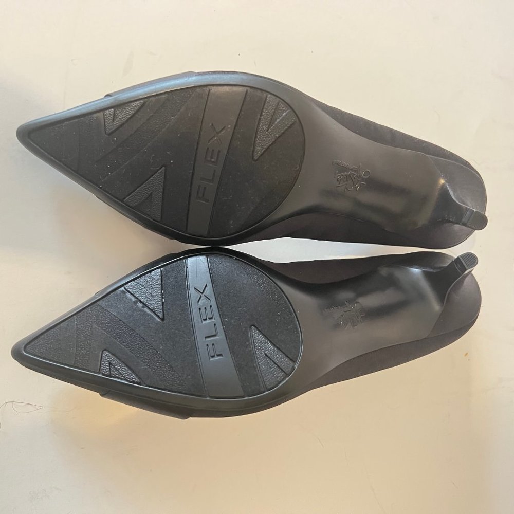NEW LifeStride Satin Tonal Jewels Detail Cocktail Black Pump Shoes, Sz 7.5 M - Picture 13 of 16